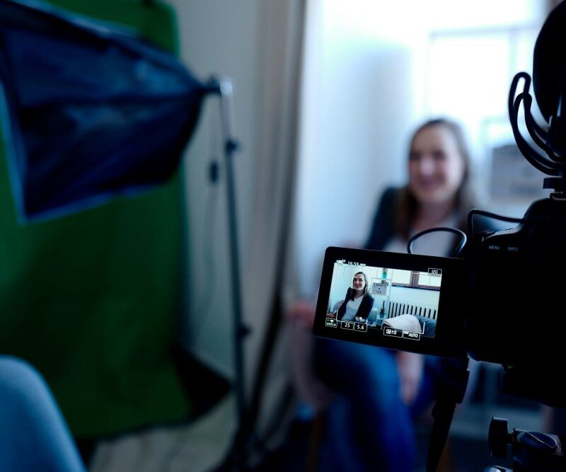 photo d'une interview filmée