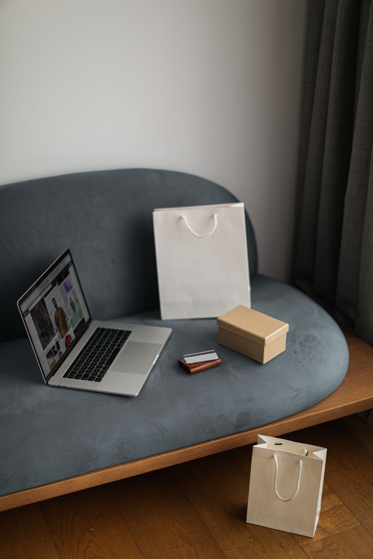 Le Retail Hybride : du magasin au digital