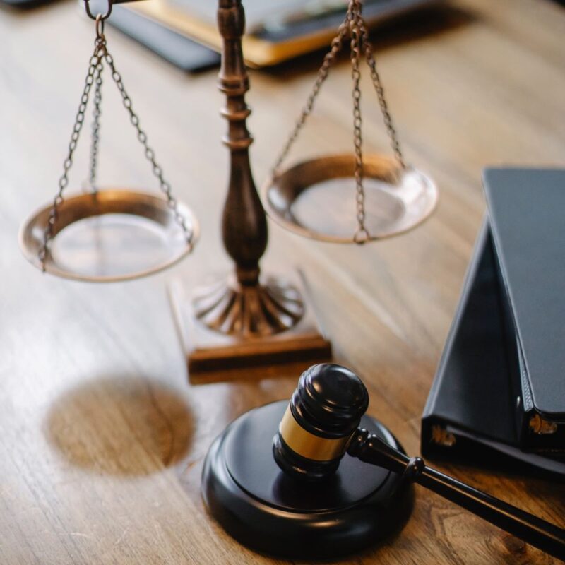 photo d'une balance de justice
